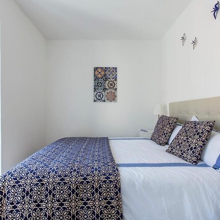 Amazing Downtown Apt With Small Balcony With View Over The Castle ลิสบอน ภายนอก รูปภาพ